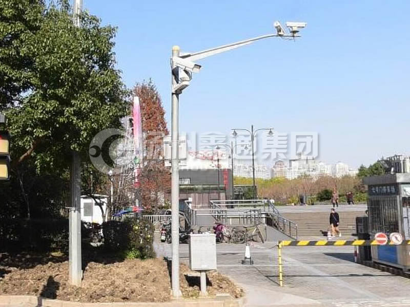 DJG-024，電子警察桿，治安監(jiān)控桿