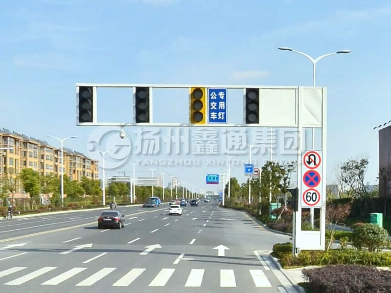XHDG-024，框架信號燈桿，揚(yáng)州信號燈桿