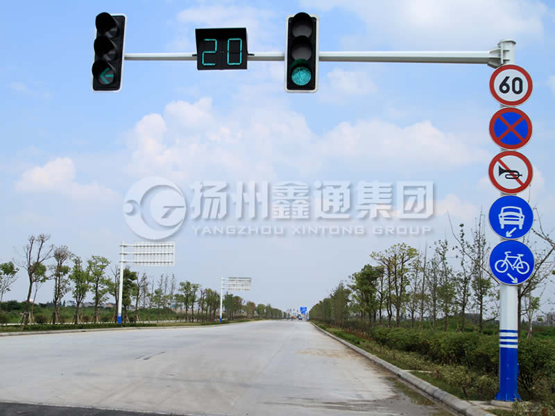 XHDG-036，八棱錐形信號(hào)燈桿